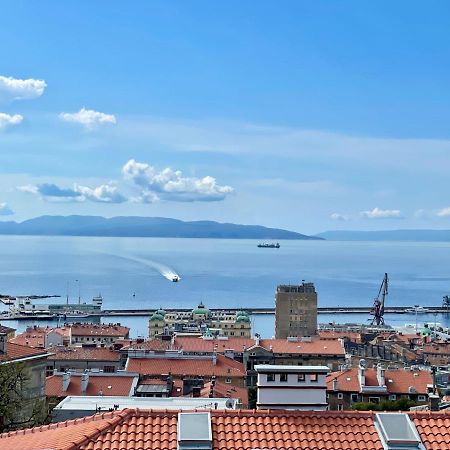 Port Apartment Rijeka Bagian luar foto
